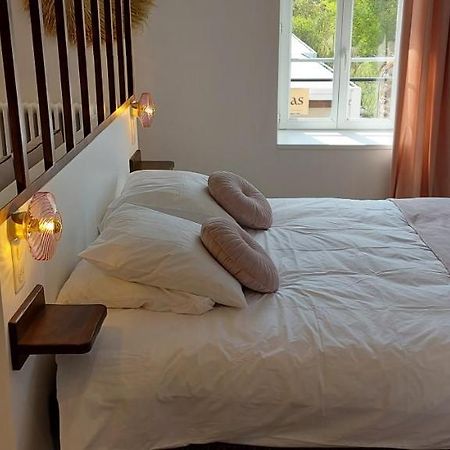 Auberge Le Petit Mas อีซัวร์ ภายนอก รูปภาพ